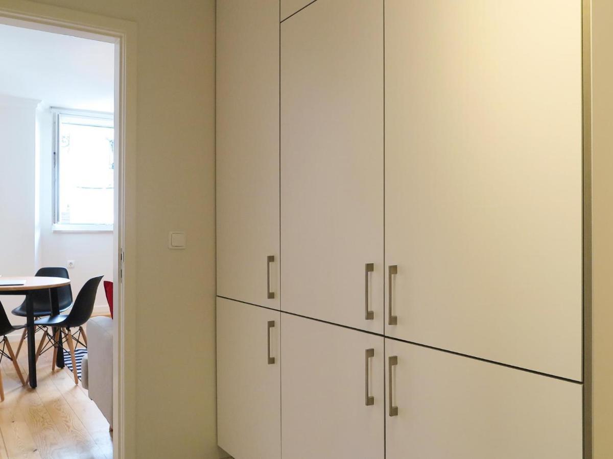 Historic Alfama Apt With Modern Style Lisboa Exteriör bild